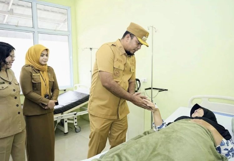 31 Orang Keracunan Usai Santap Makanan di Festival Literasi, Bupati Inhu Tetapkan KLB dan Lihat Kondisi Korban