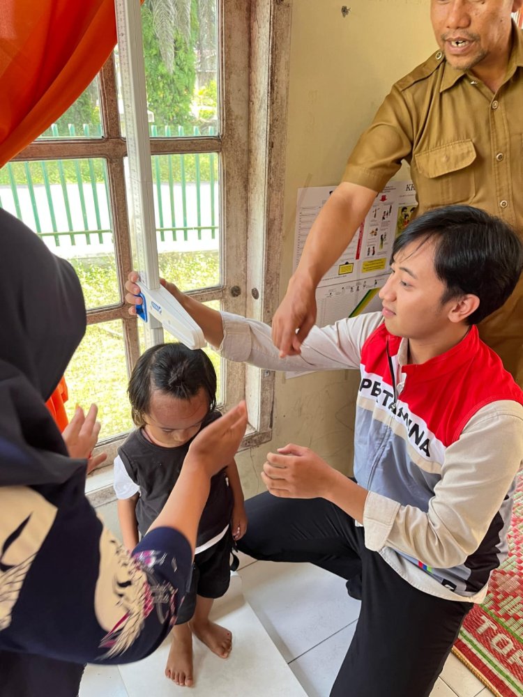 Lawan Stunting dari Meja Posyandu: Cerita Kader Sekar Melati Kawal Tumbuh Kembang Anak Riau