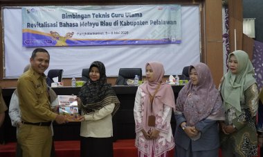Tumbuhkan Rasa Bangga terhadap Bahasa Ibu, Balai Bahasa Riau Gelar Bimtek RBD di Pelalawan