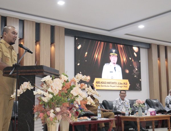 Ringankan Beban Orangtua, Pemkab Inhu Lanjutkan Program Seragam Gratis SD-SMP