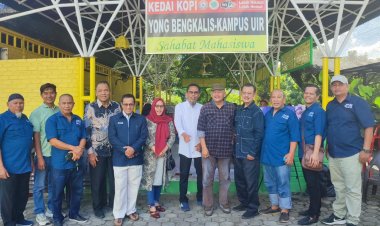 Yong Bengkalis Hadir di Kampus UIR, Kopi Rp6 Ribu untuk Mahasiswa
