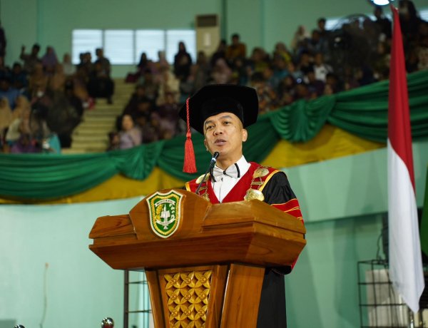 UIR Kukuhkan 1.443 Wisudawan, Cetak 84.061 Alumni