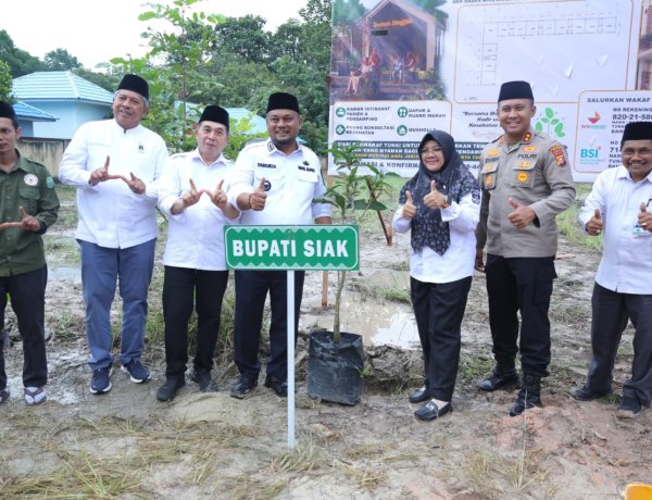Bupati Siak Letakkan Batu Pertama Rumah Singgah Kesehatan Gratis untuk Pasien Kurang Mampu