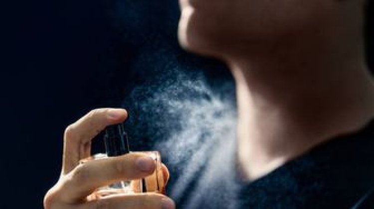 Kata Dokter Onkologi soal Semprot Parfum di Leher dan Risiko Kanker Tiroid
