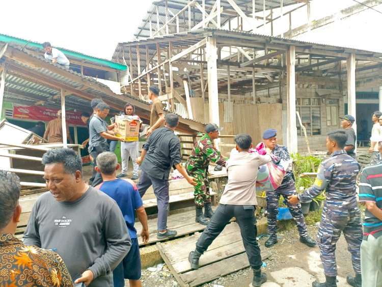 6 Rumah Panggung dan Lapak Usaha di Kuala Enok Inhil Ambruk, Bencana Tanah Longsor Kembali Terjadi
