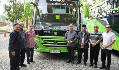 UIR Hadirkan Bus Baru Demi Kelancaran Kegiatan Dosen dan Mahasiswa