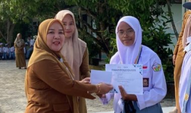 Siti Sabani Siswa kelas XI SMAN 2 Dayun Siak Raih Medali Emas Brilian Olimpiade Indonesia Bidang Kedokteran Dasar