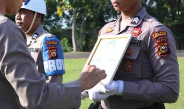 Dua Anggota Polres Kuansing Dipecat Tidak Hormat, Tak Masuk Dinas Tanpa Alasan yang Sah Lebih Sebulan