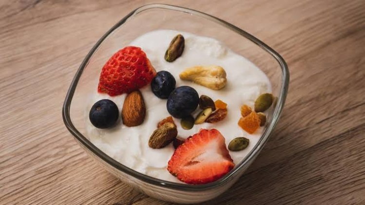 Rutin Makan Yogurt Bisa Perlambat Penuaan, Ini Penelitiannya