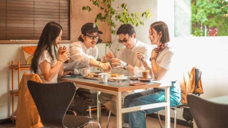 Studi Ungkap Milenial & Gen Z Lebih Peduli Kesehatan, Ini Alasannya