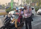 376 Orang Terkena ISPA dengan Gejala Batuk hingga Radang Tenggorokan, Kualitas Udara Pekanbaru Berbahaya Pagi Ini, Ditlantas Polda Riau Bagikan Ribuan Masker
