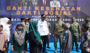 Kaster TNI Pimpin Bakti Kesehatan dan Sosial di Dabo Singkep, Kodam XIX Tuanku Tambusai Salurkan 636 Paket Sembako