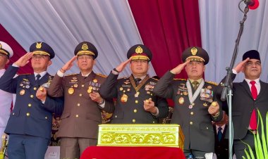 Pangdam XIX/Tuanku Tambusai Ikuti Upacara HUT Ke-81 RI di Halaman Kantor Gubri, Semangat Kemerdekaan Menggema di Pekanbaru