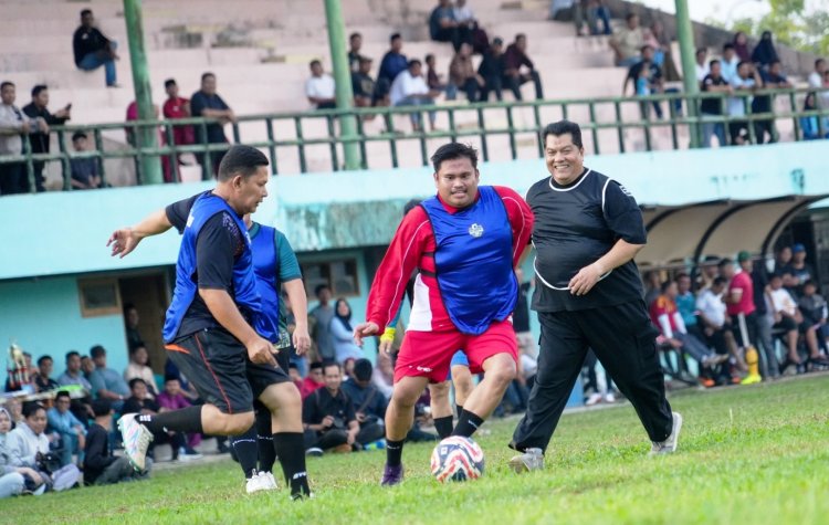 Ketua DPRD Septian Nugraha Ikuti Fun Football Hari Jadi ke-514 Bengkalis, Pererat Silaturahmi dan Perkuat Sinergi