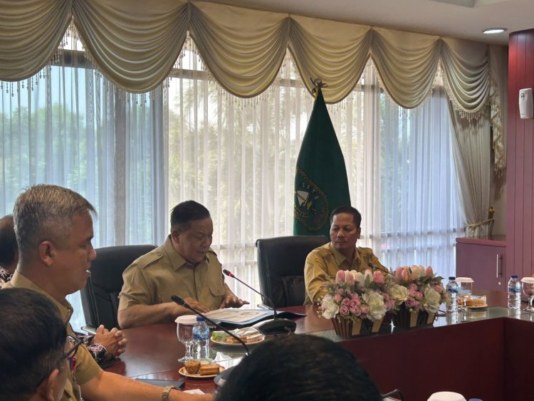 Persiapan Festival Pacu Jalur Nasional 2026 Sudah 85 Persen, Plt Bupati Kuansing Ekspos ke Plt Gubri