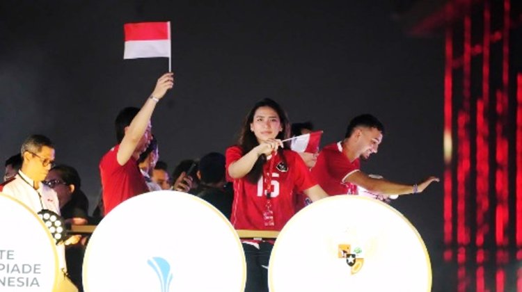 Yolla Yuliana Atlet Voli Putri Indonesia Bangga Ikut Karnaval HUT ke-81 RI, Perkuat Rasa Cinta Tanah Air