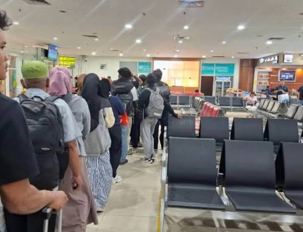 Erupsi Anak Krakatau Makin Berdampak, 19 Penerbangan Pekanbaru-Jakarta Dibatalkan
