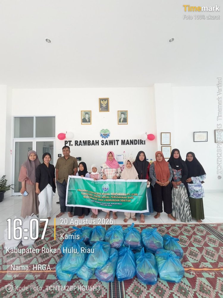 Ringankan Beban Warga dan Anak Yatim, PT RSM Salurkan Ratusan Paket Sembako di Rohul