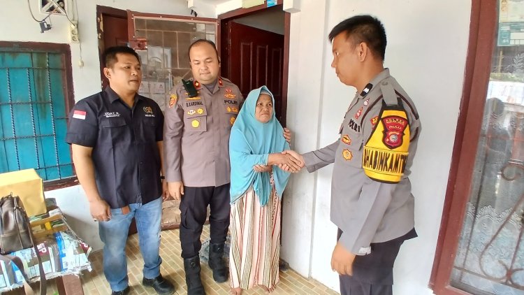 Kapolsek Ujung Batu Sambangi Rumah Lansia yang Viral, Sampaikan Permohonan Maaf atas Perilaku Anggota