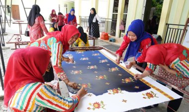 Batik Mandau dan Batik Dumai : Kemandirian Ekonomi yang Dilukis dalam Helai Pelestarian Budaya